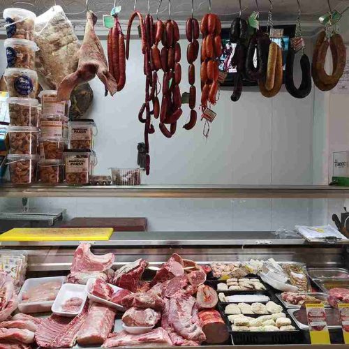 COMERCIAL OLIVARES SIERRA DEL SEGURA PUERTA DEL SEGURA